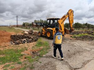 الدفاع المدني يواصل تنفيذ أعمال خدمية وتوسعة طرقات في درعا والسويداء