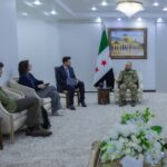 وزير الدفاع يبحث مع المبعوثة البريطانية تعزيز التعاون المشترك