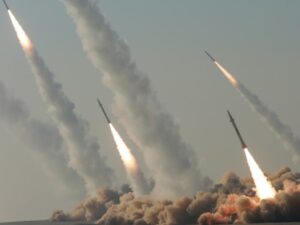 الحرس الثوري الإيراني يعلن تنفيذ موجة جديدة من الهجمات ضد الولايات المتحدة وإسرائيل