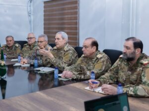 الهيئة الاستشارية تبحث خطط تطوير الأداء والتنظيم في وزارة الدفاع