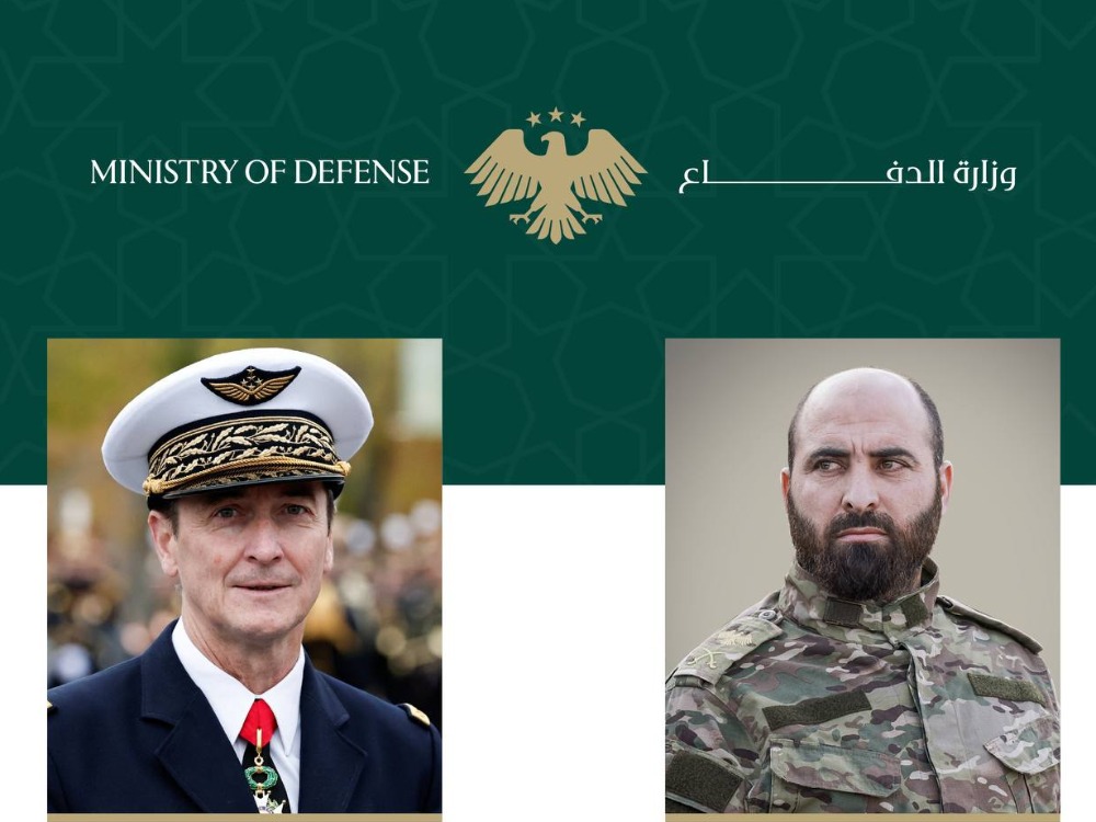 رئيس هيئة الأركان العامة يبحث هاتفياً مع قائد القوات المسلحة الفرنسية القضايا المشتركة