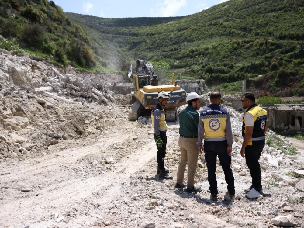 إزالة أكثر من 330 ألف متر مكعب من الأنقاض في إدلب منذ شباط الماضي