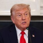 ترامب: سنواصل ضرب إيران حتى يتم فتح مضيق هرمز