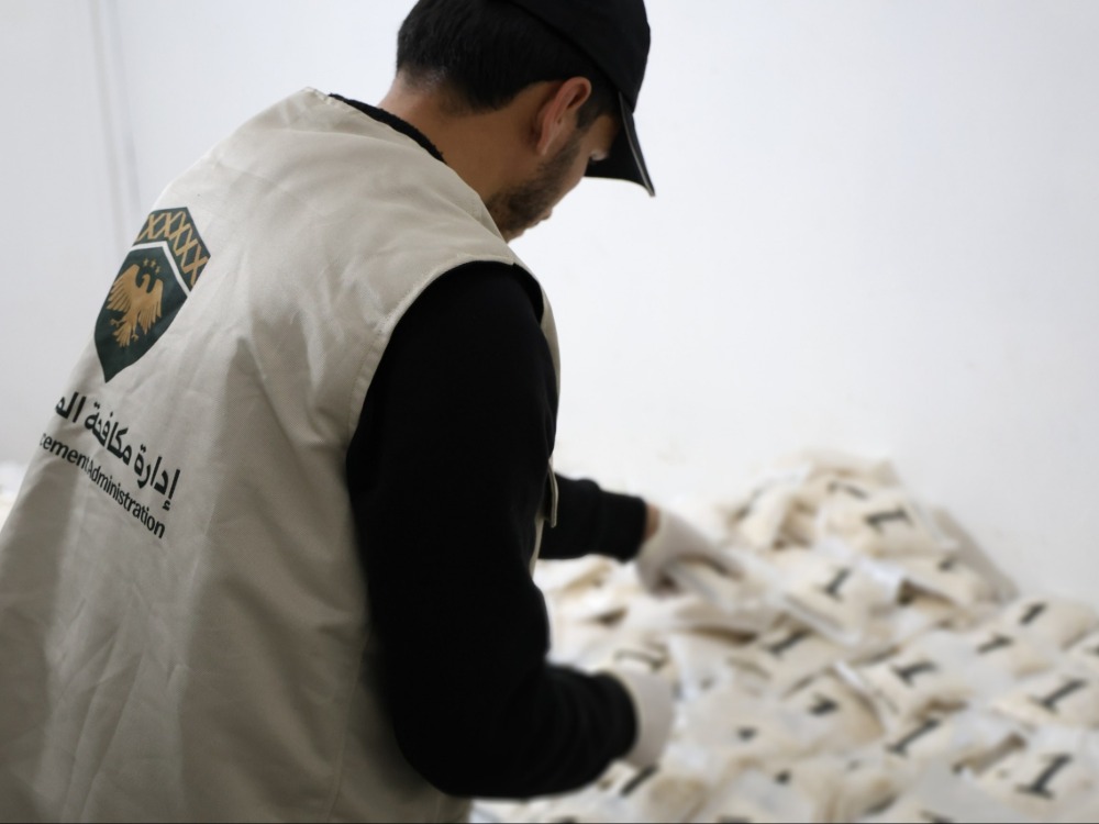 وزارة الداخلية..تحبط تهريب نصف مليون حبة كبتاغون في دمشق