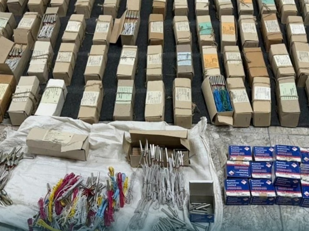 وزارة الداخلية: إحباط مخطط لتهريب شحنة من الصواعق المتفجرة باتجاه الأراضي اللبنانية
