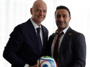 رئيس الاتحاد الدولي لكرة القدم: نحن ملتزمون للمساعدة في تطوير كرة القدم السورية