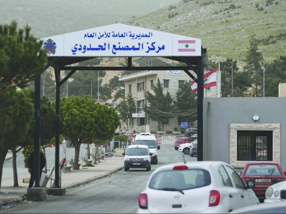 لبنان يعلن إعادة فتح معبر المصنع الحدودي مع سوريا