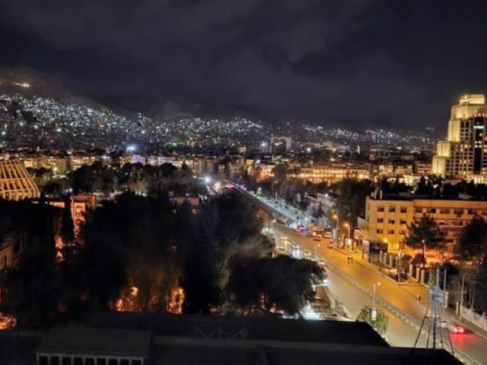 وزير الطاقة: تحسن ملحوظ في الكهرباء بعد عودة ضخ الغاز عبر الأردن