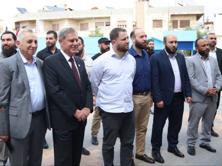 محافظ حماة يفتتح مدرسة توفيق الشيشكلي بعد ترميمها ضمن حملة “فداء لحماة”