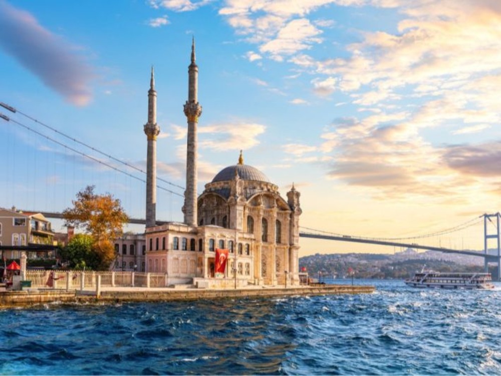 مقتل ثلاثة أشخاص بإطلاق نار قرب القنصلية الإسرائيلية في إسطنبول بتركيا