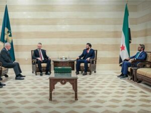 الخارجية تبحث مع سفير بيلاروسيا لدى دمشق تعزيز العلاقات الثنائية