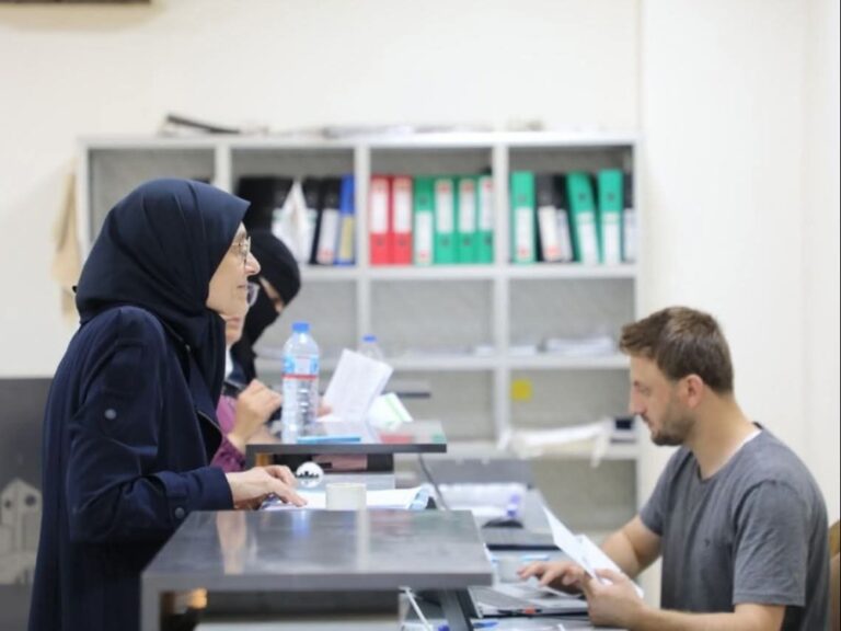 إدلب - وزارة الأشغال تدعو المفصولين بسبب الثورة للعودة إلى وظائفهم