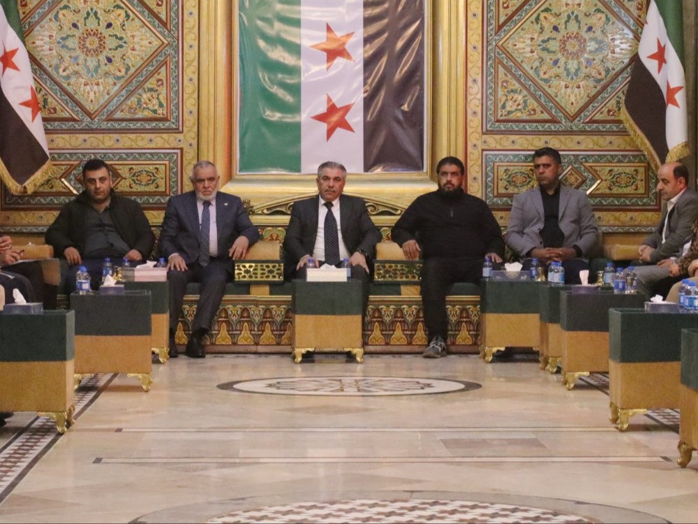 محافظ الحسكة يبحث مع لجان التجنيس آليات تسريع تنفيذ المرسوم 13