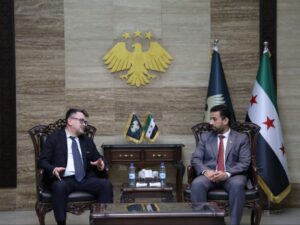 وزير الصحة يبحث مع منظمة إيطالية تحضيرات إعادة تفعيل مستشفى الرستن في حمص