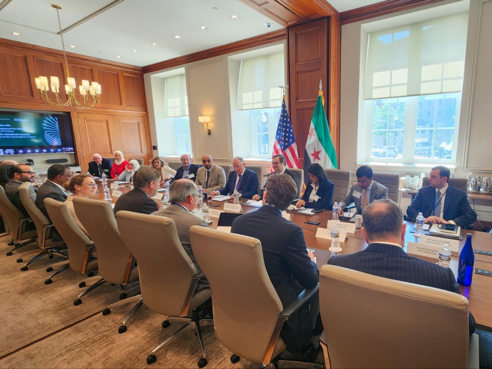 وزير المالية وحاكم مصرف سوريا يبحثان فرص الاستثمار مع غرفة التجارة الأمريكية