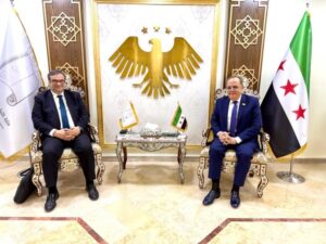 وزير التعليم العالي يبحث مع حاكم المصرف المركزي صرف رواتب الموفدين المنقطعة