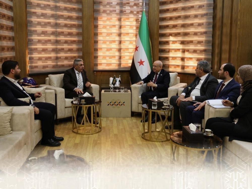 وزير النقل يبحث مع محافظ الحسكة واقع الطرق والبنية التحتية