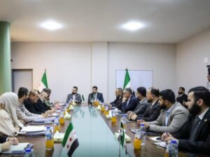 وزير الإدارة المحلية يوجّه بتسريع رقمنة المصالح العقارية في اللاذقية