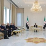 الرئيس الشرع يلتقي وفداً فلسطينياً لبحث العلاقات الثنائية بين البلدين