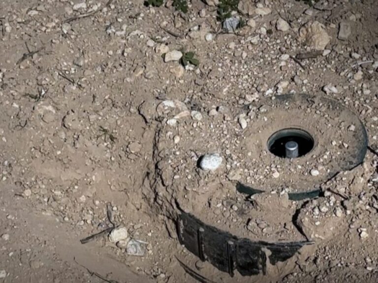 انفجار لغم من مخلفات الحرب يودي بحياة طفل ويصيب والده في قرية بريديج