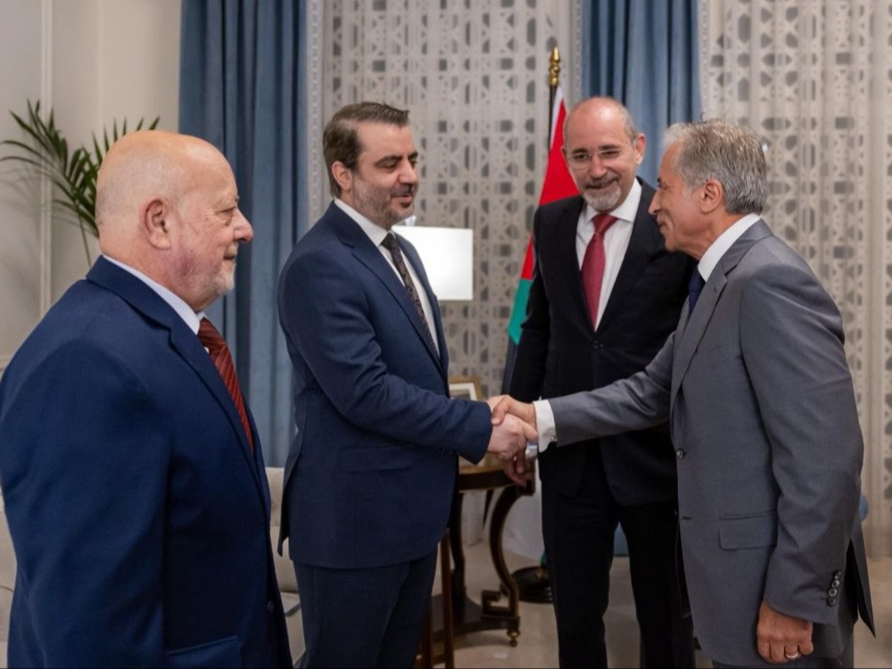 برئاسة الشيباني.. وفد وزاري يصل الأردن لحضور الدورة الثانية لمجلس التنسيق الأعلى بين البلدين