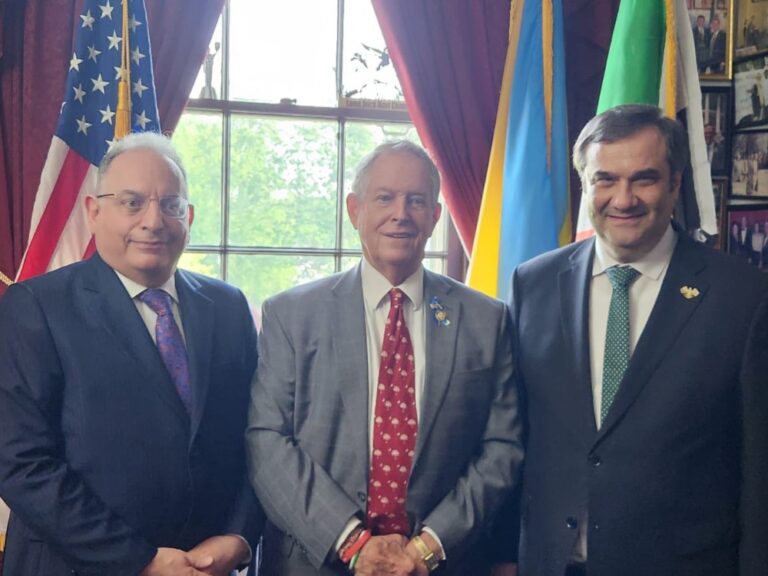 وزير المالية يلتقي وفداً من الكونغرس الأمريكي لبحث التعاون الاقتصادي