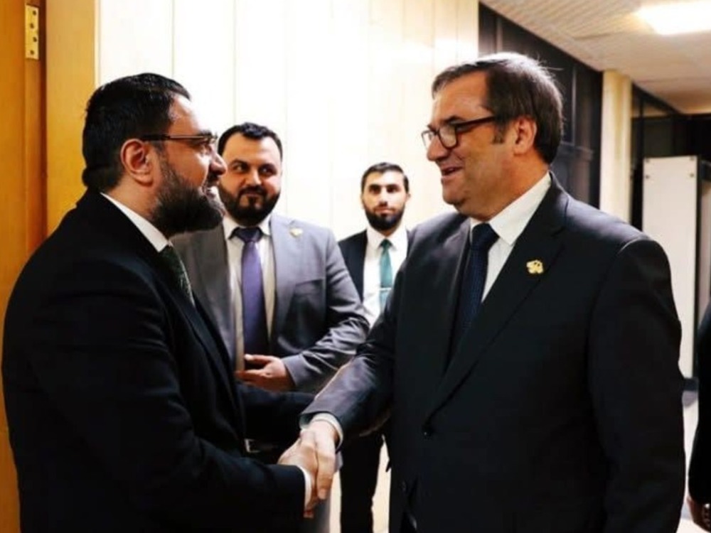 حاكم المصرف المركزي يبحث مع وزير العدل جهود مكافحة الجرائم المالية