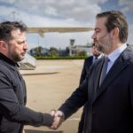 الشيباني يستقبل الرئيس الأوكراني ووزير الخارجية التركي لدى وصولهما إلى مطار دمشق الدولي