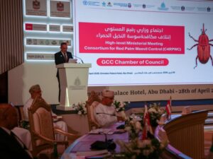 وزير الزراعة يشارك في إطلاق ائتلاف دولي لمكافحة سوسة النخيل في أبو ظبي