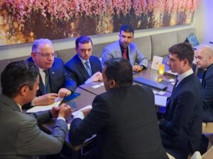 وزير المالية يبحث مع البنك الدولي تحضيرات عودة سوريا إلى المجموعة العربية