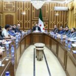 بحث وزير العدل مظهر الويس في اجتماع موسع ضمّ رؤساء إدارات القضاء العسكري في المحافظات آليات تطوير العمل القضائي وتعزيز التنسيق بين الإدارات.