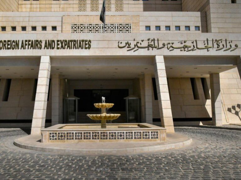 الخارجية تعلن عن تسهيلات لتصديق الشهادات الدراسية