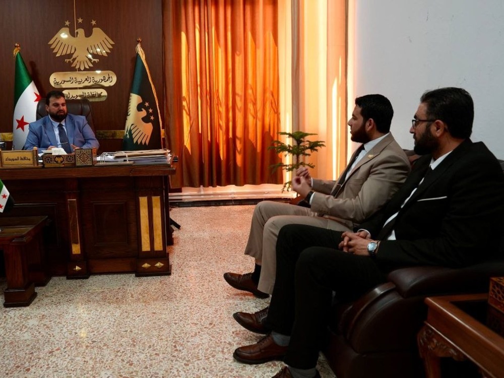 محافظ السويداء يبحث مع الخارجية افتتاح مركز قنصلي في بلدة الصورة