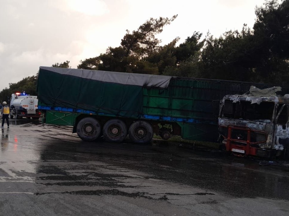 وفاة 3 مواطنين وإصابة آخرين في حادث سير على طريق حمص - دمشق