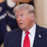 إجلاء الرئيس الأمريكي ترامب من حفل عشاء بعد سماع إطلاق نار