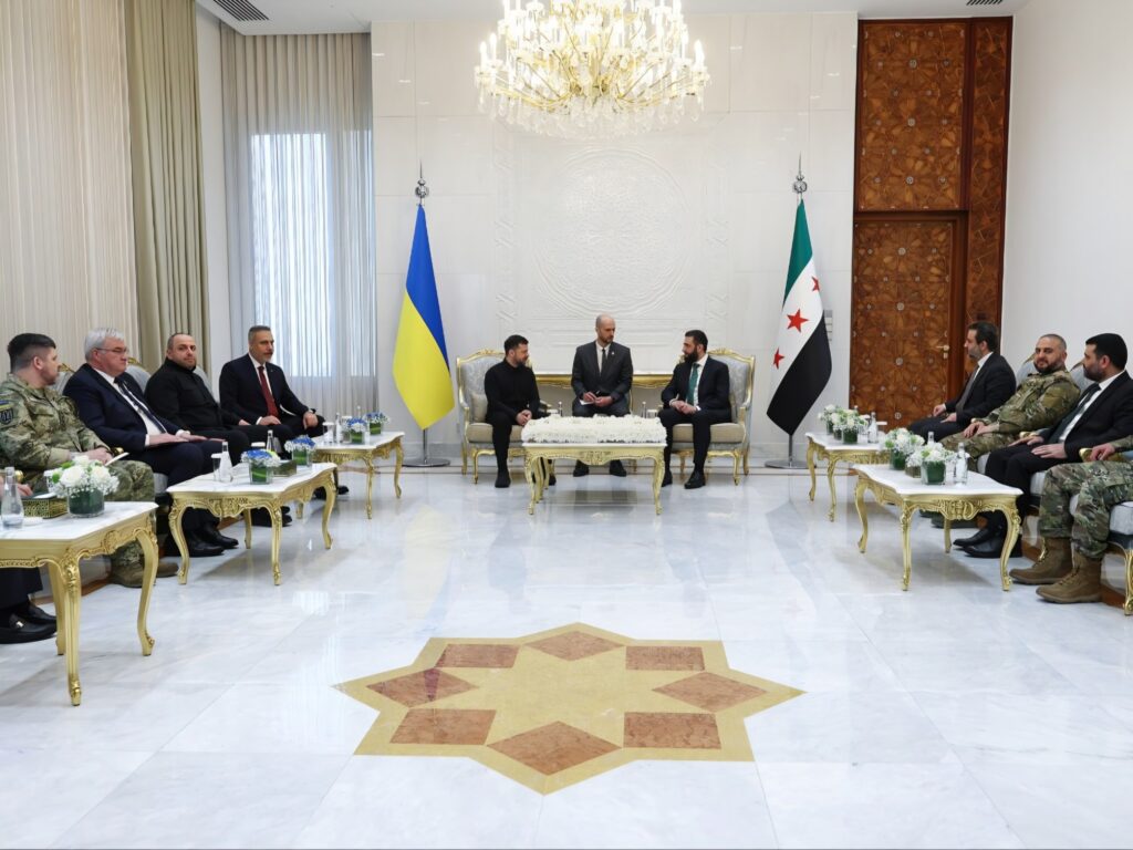 الرئيس الأوكراني يكشف عن مخرجات اجتماعه مع الرئيس الشرع