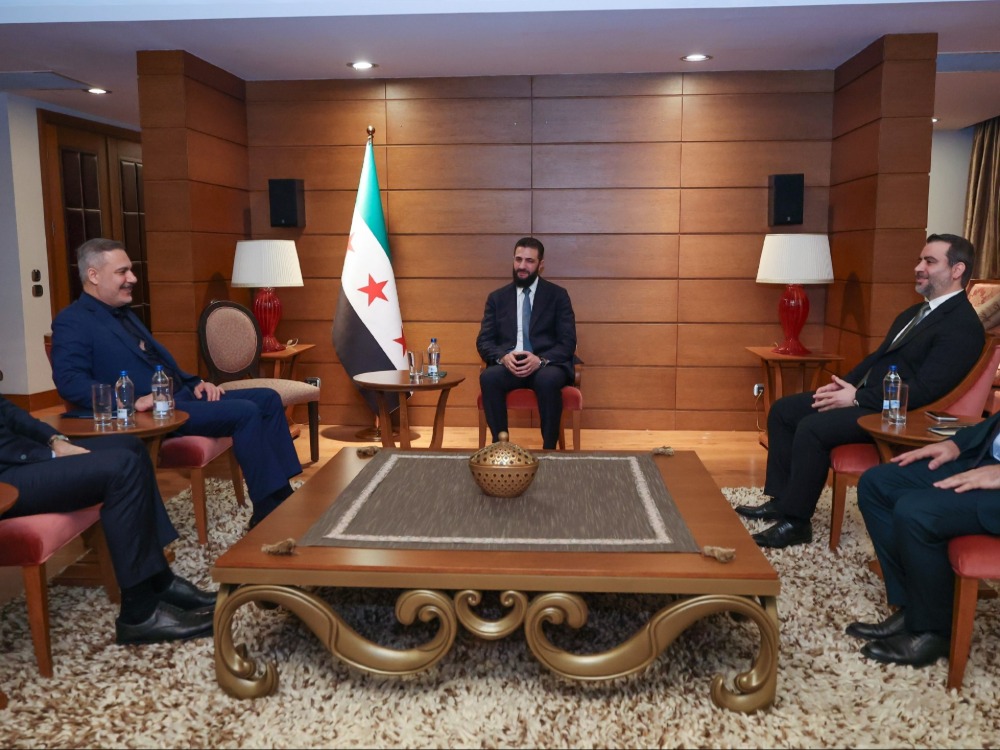 الرئيس الشرع يلتقي وزير الخارجية التركي على هامش منتدى أنطاليا