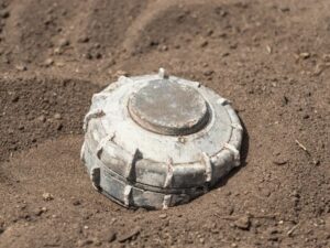 إصابة امرأة بانفجار لغم أرضي من مخلفات قسد في حلب