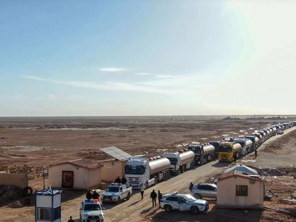 "السورية للبترول" تعلن وصول أولى قوافل "الفيول" العراقي إلى مصب بانياس