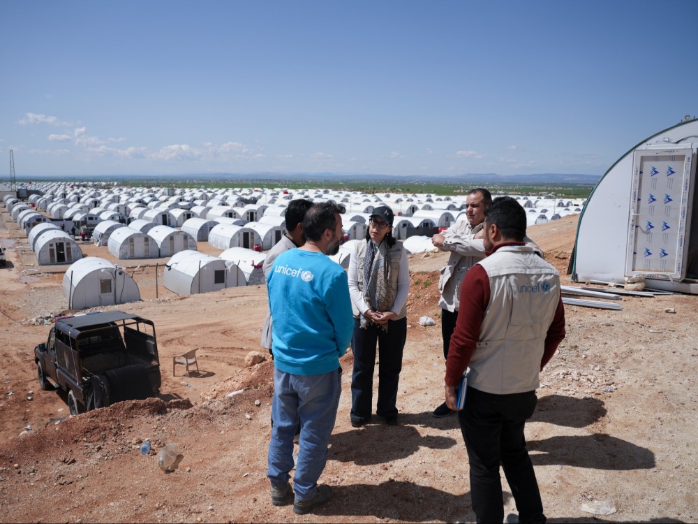 افتتاح مشاريع تعليمية ومائية خلال زيارة ميدانية ليونيسيف في ثلاث محافظات