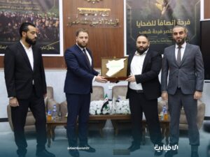 الأمن الداخلي في حماة يحتفي بعملية إلقاء القبض على أمجد يوسف