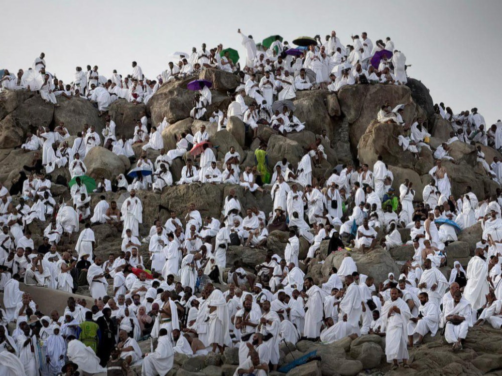 بسبب ضربات الشمس.. تحويل 18 حاجاً سوريّاً إلى المشافي السعودية