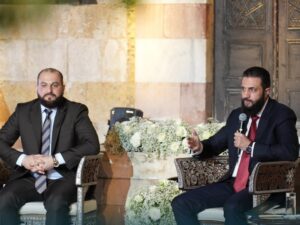 الرئيس الشرع يتلقى وفداً من أهالي مدينة دمشق