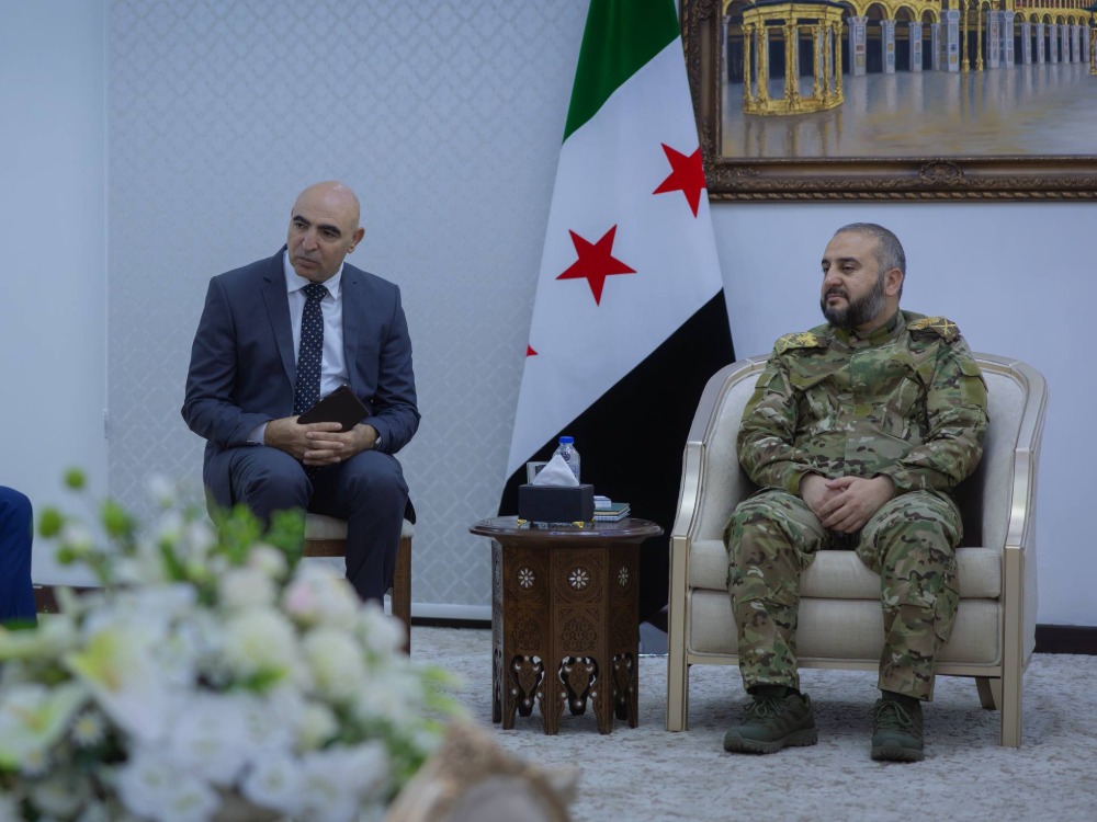 وزير الدفاع يبحث مع مسؤول أممي سبل تعزيز التعاون الإنساني