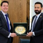نائب وزير الداخلية يبحث مع وفد بريطاني ملفات الهجرة وعودة اللاجئين السوريين
