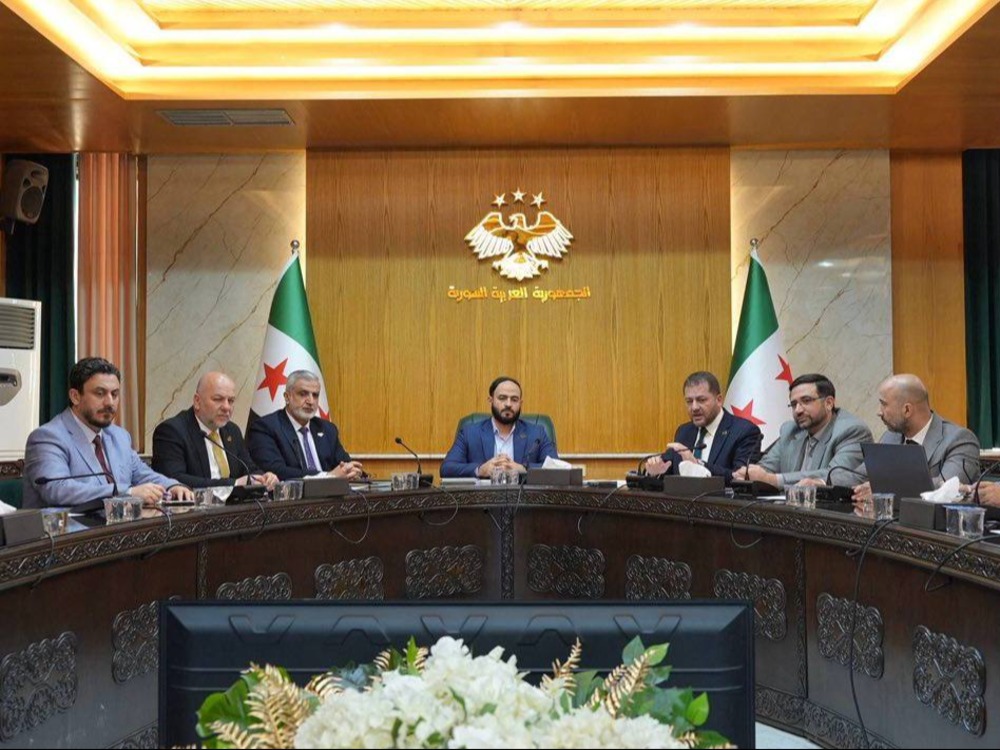 محافظة حلب تبحث تسريع تنفيذ 11 مشروعاً استثمارياً