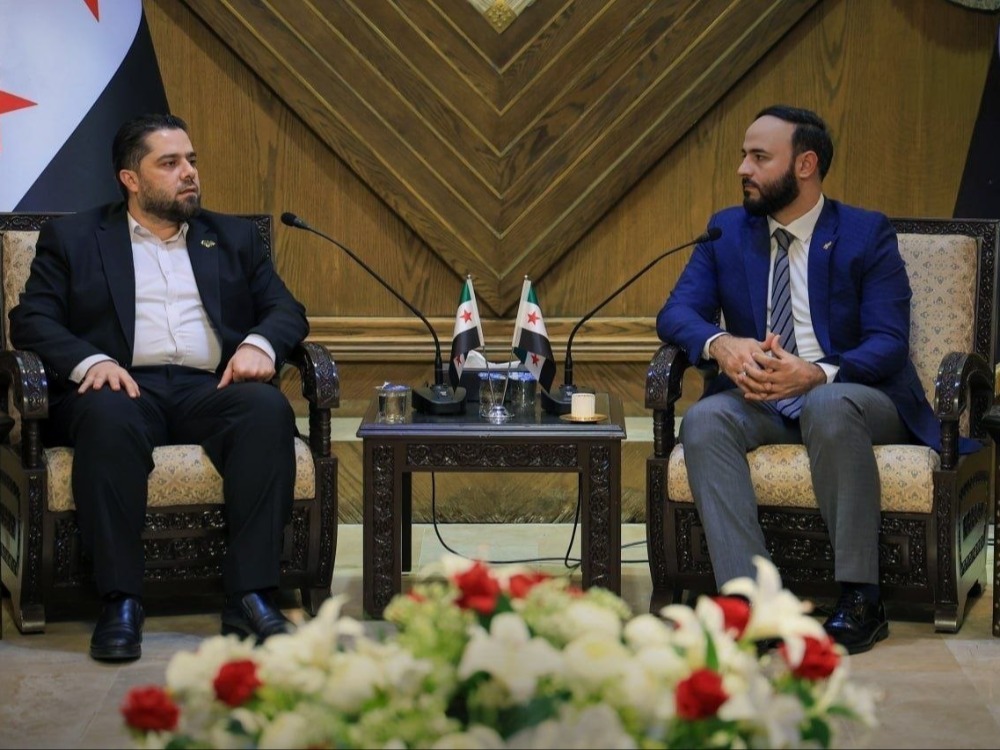 وزير الأشغال العامة والإسكان يبحث مع محافظ حلب ملف إعادة الإعمار
