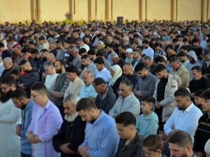 الآلاف يؤدون صلاة عيد الأضحى المبارك في عموم سوريا