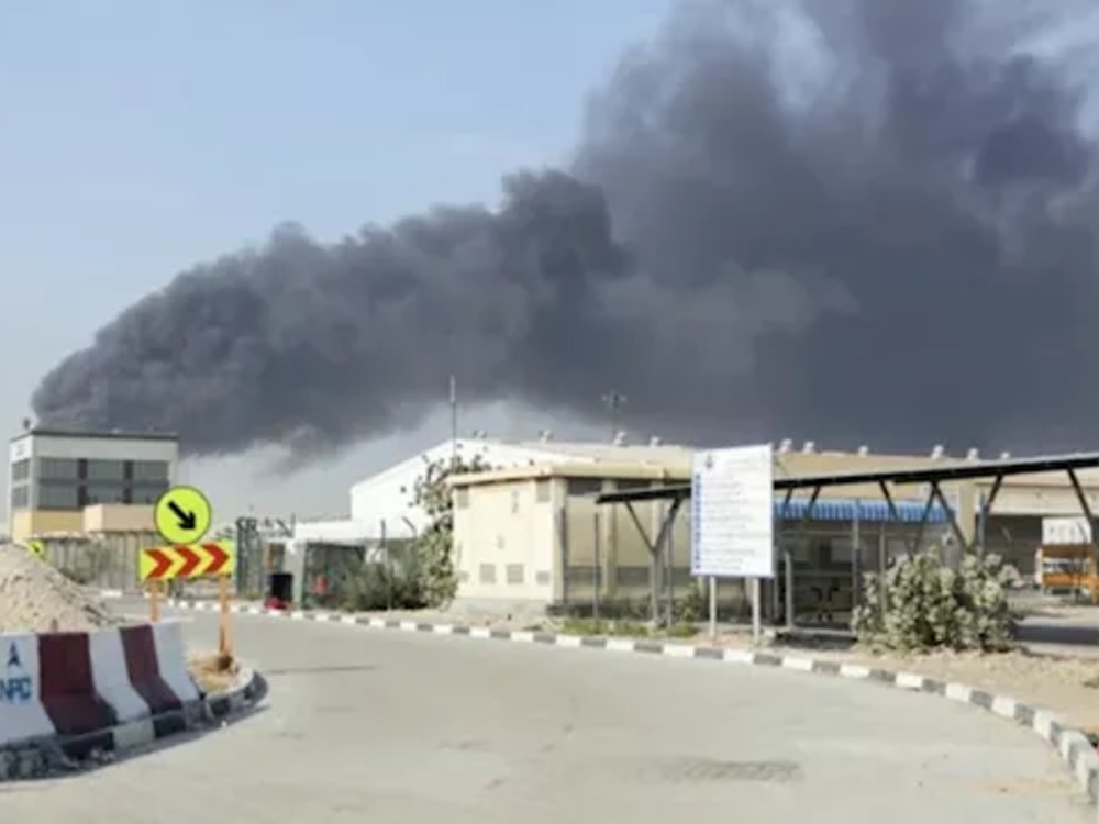 أبوظبي.. اندلاع حريق في محطة الطاقة النووية جراء استهدافها بطائرة إيرانية مسيرة