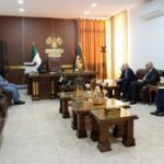 محافظ السويداء يبحث مع نائب المبعوث الأممي إلى سوريا ملف الامتحانات وعودة المهجرين